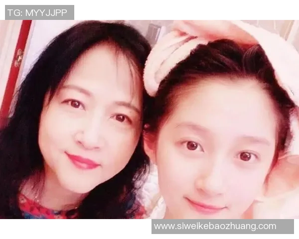 足球球星儿子颜值登顶引热议俊美外貌成焦点网友称其颜值天花板