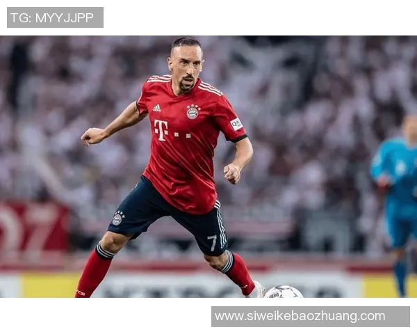 长发足球球星如何通过发带彰显个人风格与场上气质